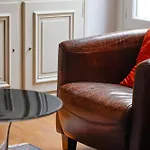 Appartement Prestige Parisien Proche De Larc De Triomphe Paris