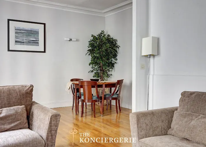 Prestige Parisien Proche De Larc De Triomphe Paryż